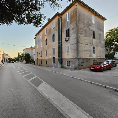 Bobo 2 One Bedroom זאדאר