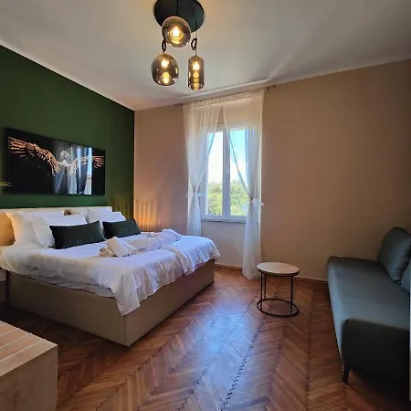Bobo 2 One Bedroom