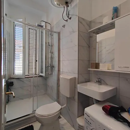Bobo 2 One Bedroom Zara
